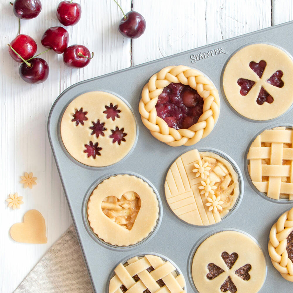 Städter We Love Baking Muffin Cupcake, Muffinform, Cupcakeform, Backform, Kuchenform, Metall, Silber, 35 x 27 cm, 661011