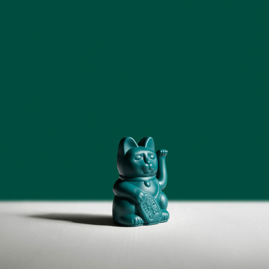 Donkey Products Lucky Cat Mini Maneki Neko, Winkekatze, Glücksbringer, Kunststoff, Green, 9.8 cm, 330537