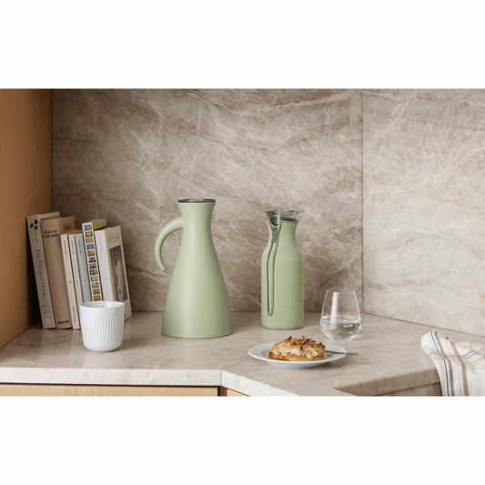 Eva Solo Kühlschrankkaraffe Pistachio, Karaffe, Borosilikatglas, Edelstahl, Grün, 1 L, 568013