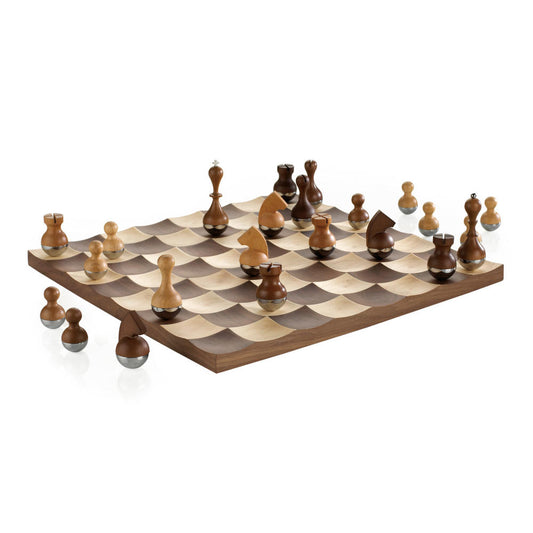 Umbra Accessories Wobble Schachbrett, Schach, Schachspiel, Schachtisch, konkaves Walnussholz / Ahornholz, 377601656