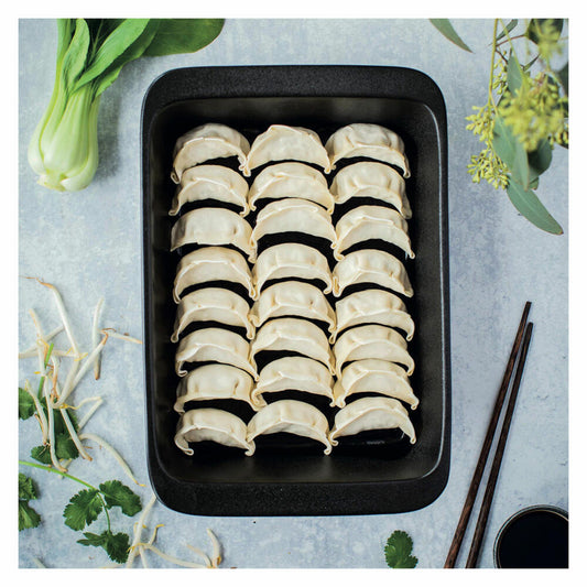 Maxwell & Williams Caviar Black casserole dish, premium ceramic, black, 31 x 19.5 cm, HY0021