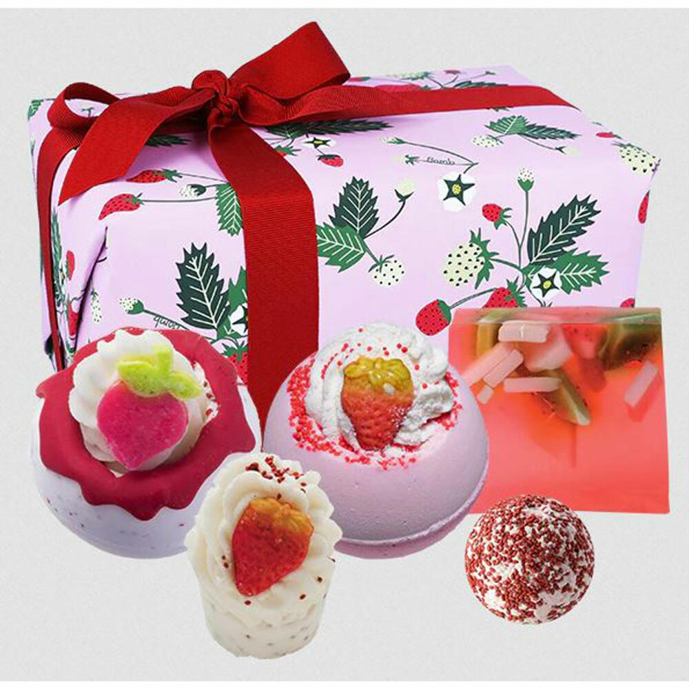 Bomb Cosmetics Bath Gift Set 5-piece Strawberry Feels Forever, Bath Bombs, Soap, Colorful, GSTRFEE04