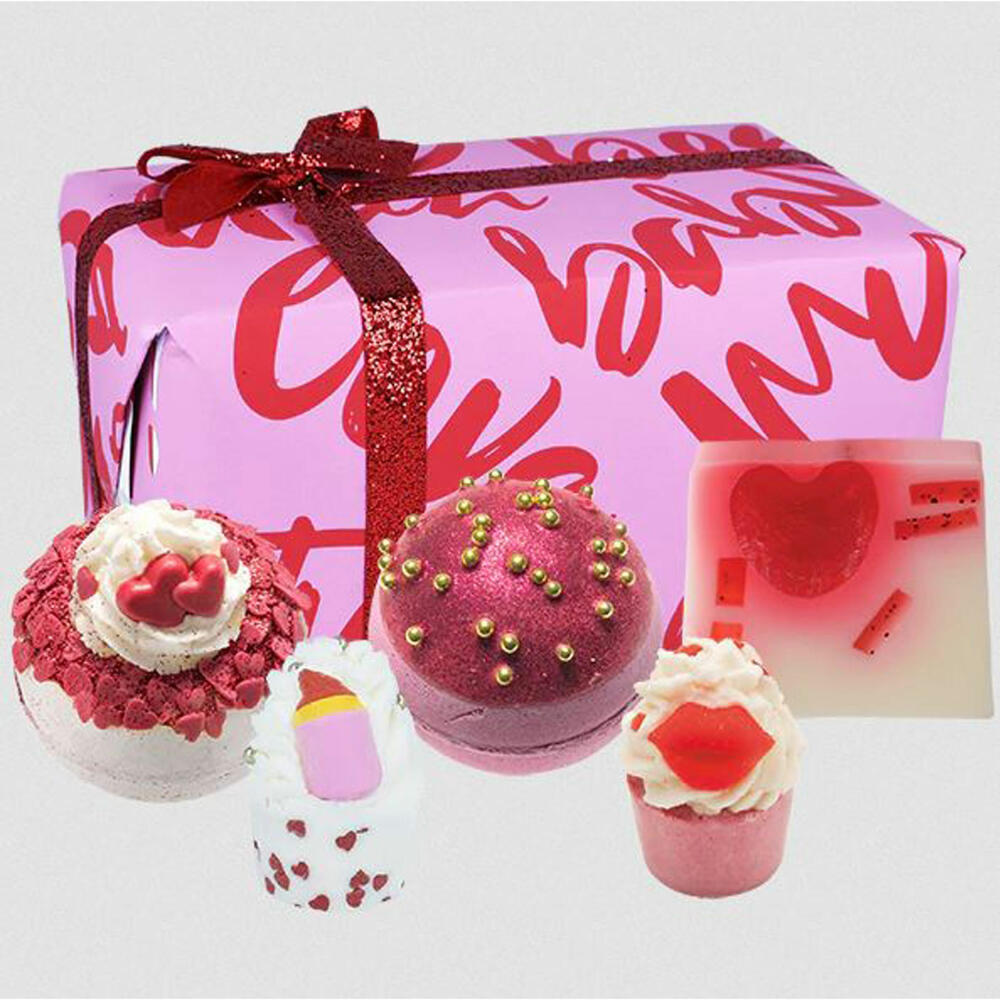 Bomb Cosmetics Bath Gift Set 5-piece Date Night, Bath Bombs, Soap, Colorful, GDATNIG04