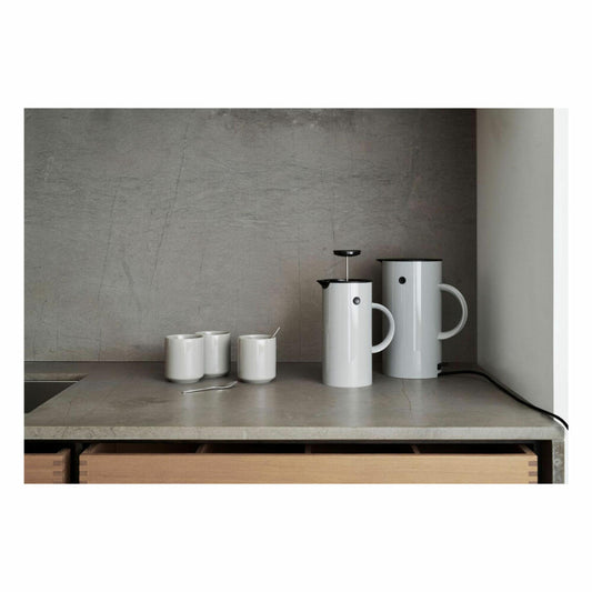 Stelton EM77 Wasserkocher, Wasser Kocher, Wassererhitzer mit Kalkfilter und Trockengehschutz, Kunststoff, Hellgrau, 1.5 L, 890-2