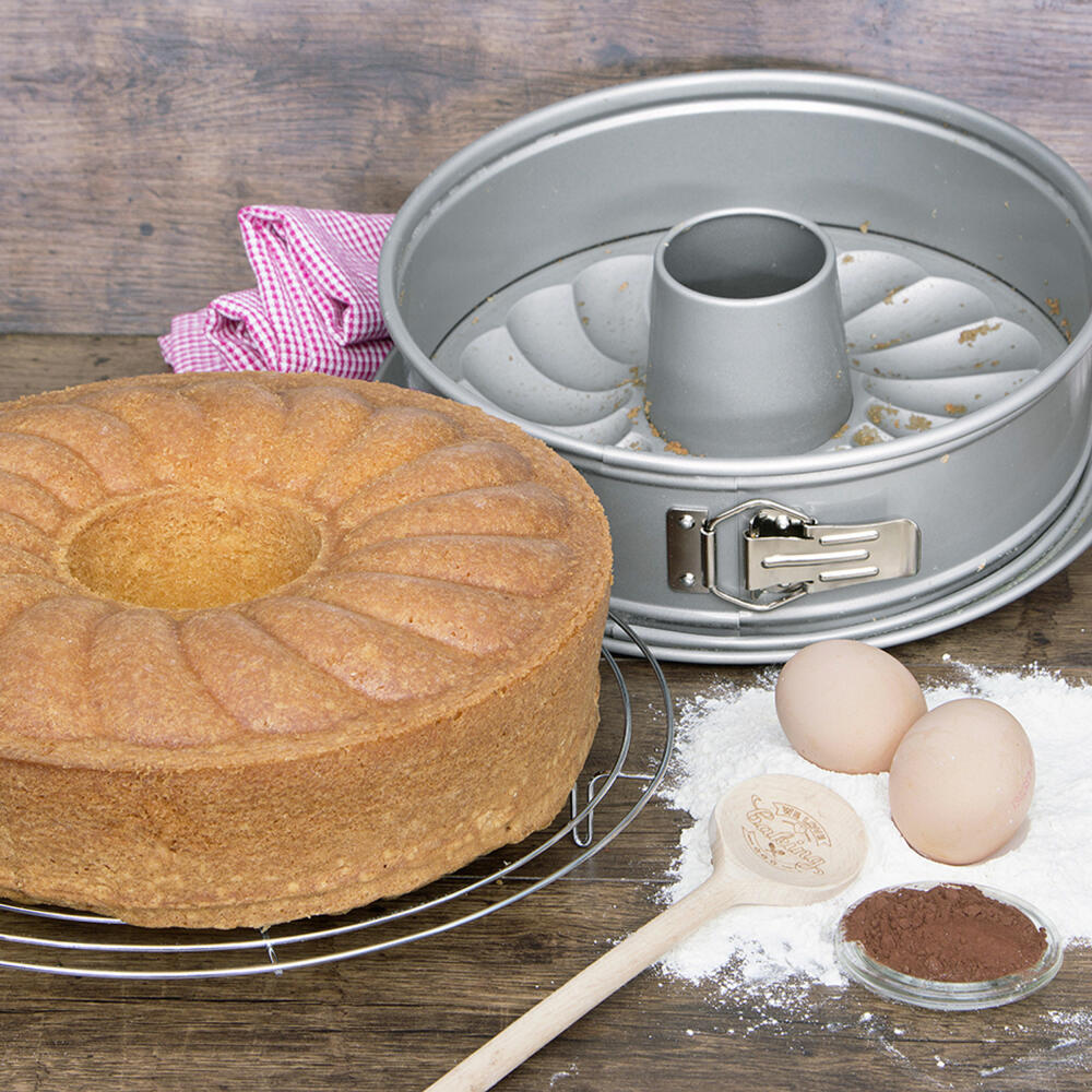 Städter We Love Baking springform pan, with flat and tube base, baking pan, cake pan, cake baking pan, metal, silver, Ø 26 cm, 661332