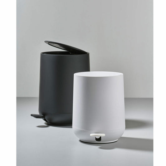 Zone Denmark Pedaleimer Nova, Treteimer, Mülleimer, Kosmetikeimer, Badeimer, ABS, Black, 5 L, 330130