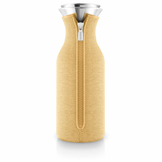 Eva Solo Kühlschrankkaraffe Golden Sand, Wasserkaraffe, Wasser Karaffe, Borrosilikat-Glas / Edelstahl / Silikon, 1 L, 568003