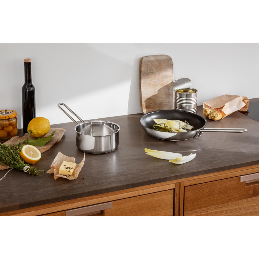 Eva Trio Stainless Steel Stielkasserolle, Kochtopf, Induktionsgeeignet, Aluminium, Edelstahl, Polished Steel, 1.3 L, 302413