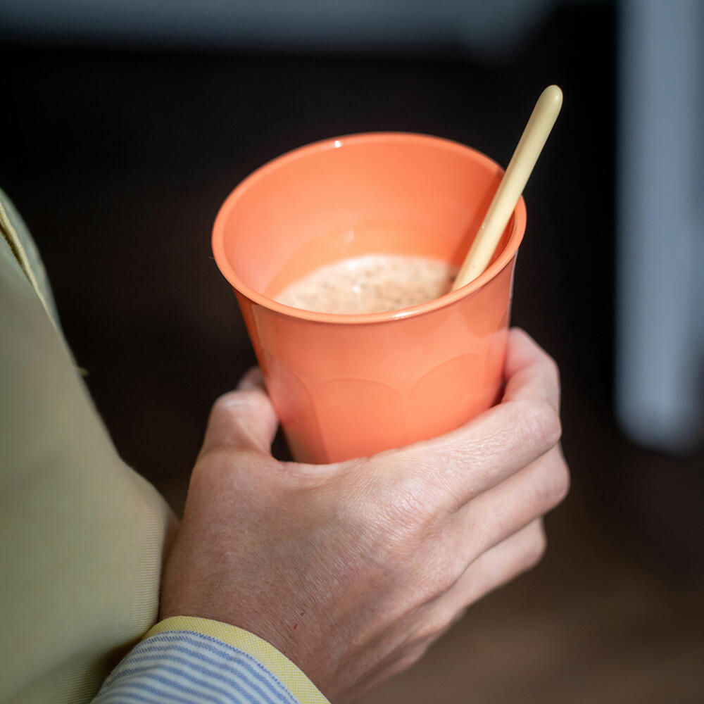 Koziol Becher Nora L, drinking cup, plastic, Strong Coral, 450 ml, 8062725