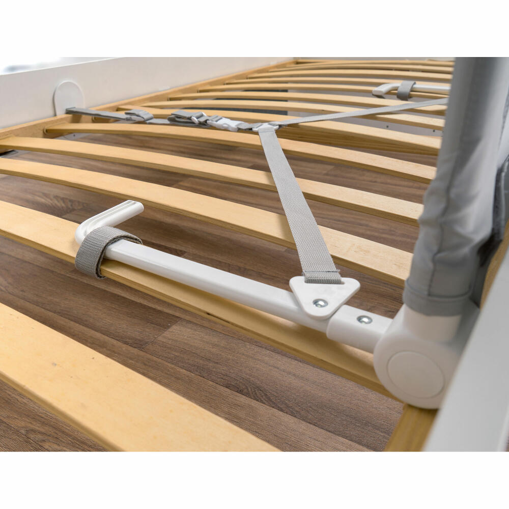reer ByMySide XL Bettgitter, Rausfallschutz für Bett, Bettschutzgitter, Schutzgitter, mit Abklappfunktion, Länge 150 cm, 45020